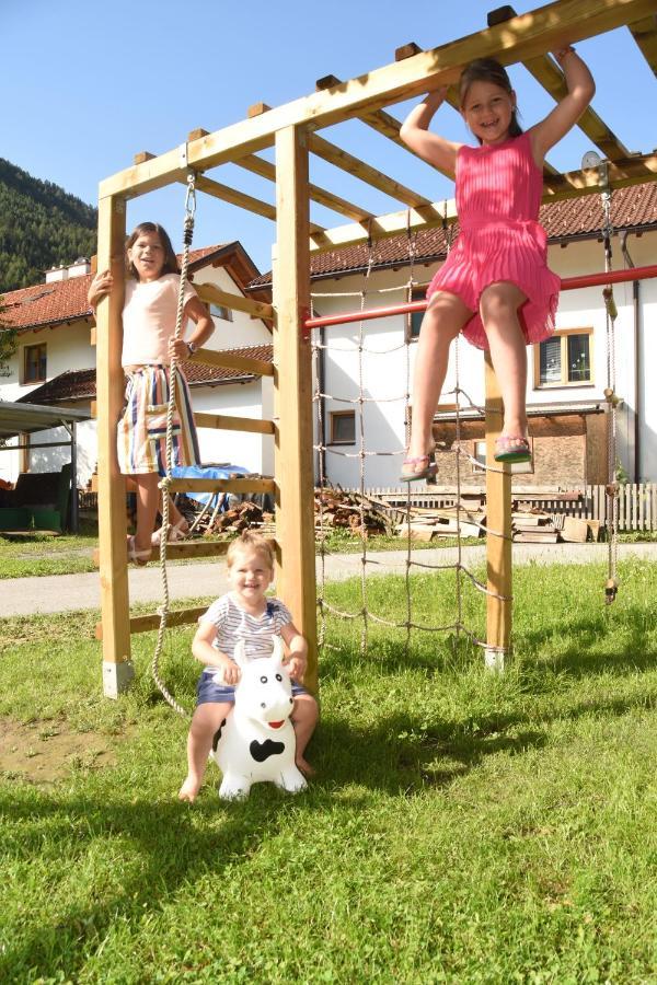 Apart Caecilia Ried im Oberinntal Exterior photo